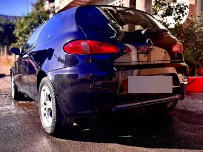 Usata Alfa Romeo 147 105 CV (77 kW) 2007 Nero Utilitaria