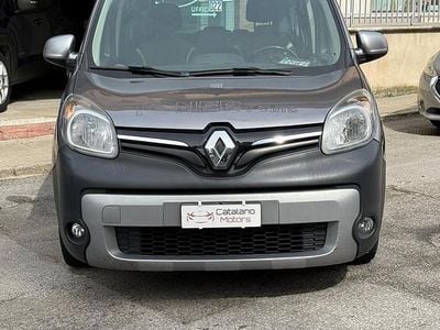 Usata Renault Kangoo 90 CV (66 kW) 2015 Grigio Monovolume