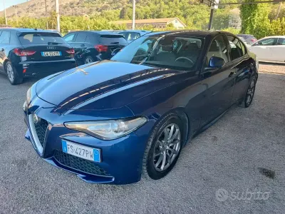 Occasion Alfa Romeo Giulia 136 ch (100 kW) 2018 Bleue Berline