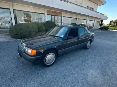 Usata Mercedes 190 109 CV (80 kW) 1991 Grigio Berlina