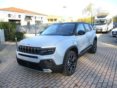 Nuova Jeep Avenger Summit 100 CV (73 kW) 2025 Grigio SUV