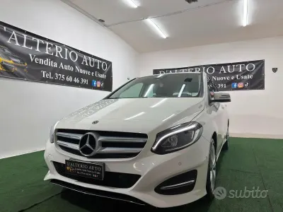 Usata Mercedes B180 Premium 109 CV (80 kW) 2018 Bianco Utilitaria