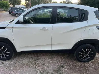 Usata Mahindra KUV100