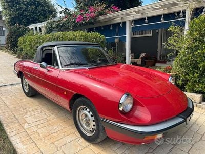 Usata Alfa Romeo Spider 128 CV (94 kW) 1989 Rosso Cabrio