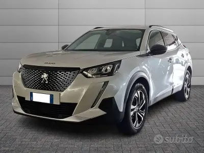 Usata Peugeot 2008 Allure 110 CV (80 kW) 2022 Bianco SUV