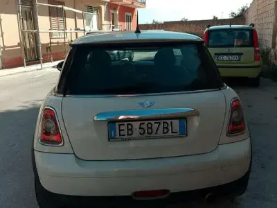 Usata Mini ONE 90 CV (66 kW) 2010 Utilitaria
