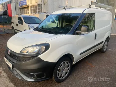 Usata Fiat Doblò 120 CV (88 kW) 2021 Bianco Monovolume