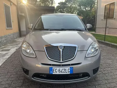 Usata Lancia Ypsilon Platinum 69 CV (50 kW) 2011 Utilitaria