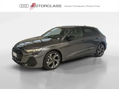 Nuova Audi A3 S-Line 150 CV (110 kW) 2026 Grigio daytona perlato Berlina