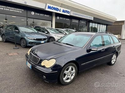 Usata Mercedes C200 Avantgarde 122 CV (89 kW) 2003 Blu Station wagon