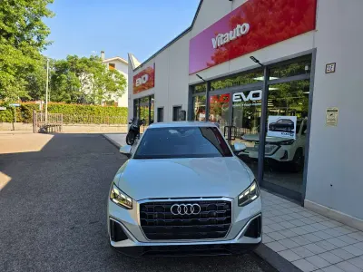 Usata Audi Q2 S-Line 150 CV (110 kW) 2025 Argento SUV