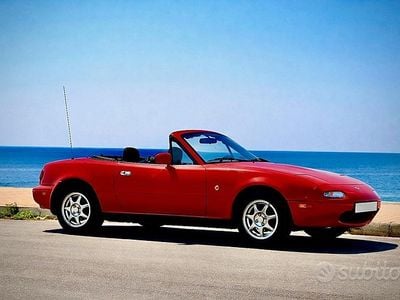 Usata Mazda MX5 90 CV (66 kW) 1996 Rosso Cabrio