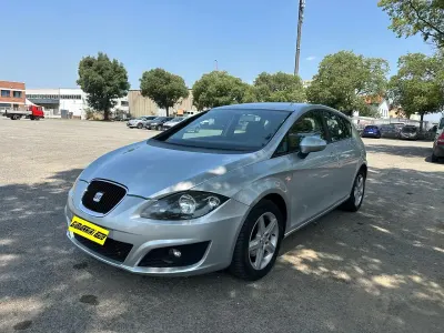 Usata Seat Leon 85 CV (62 kW) 2010 Argento Utilitaria