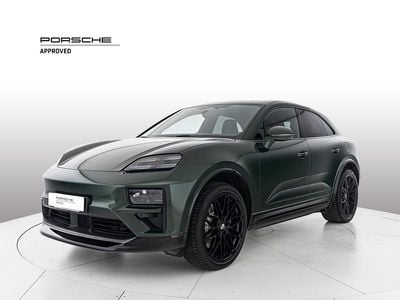 Usata Porsche Macan Turbo 469 kW (639 CV) 2024 Oak green neo metallizzato SUV