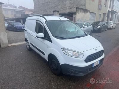 Usata Ford Transit 76 CV (55 kW) 2017 Bianco SUV