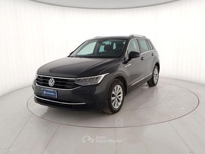 Usata VW Tiguan Life 150 CV (110 kW) 2023 Grigio metallizzato SUV