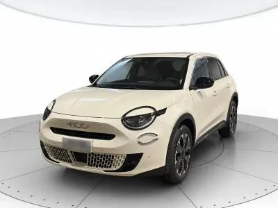 Usata Fiat 600 La Prima 110 CV (80 kW) 2025 Bianco SUV