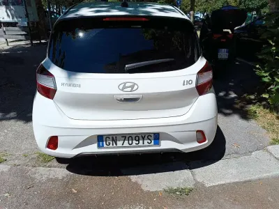 Usata Hyundai i10 Style 84 CV (61 kW) 2024 Bianco Utilitaria