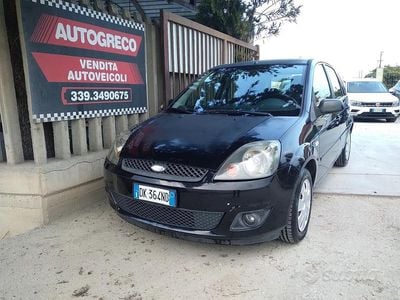 Usata Ford Fiesta 70 CV (51 kW) 2007 Nero Utilitaria