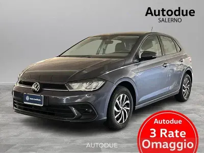 Usata VW Polo Life 80 CV (58 kW) 2023 Grigio Utilitaria