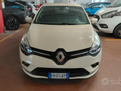 Usata Renault Clio IV 90 CV (66 kW) 2017 Beige Berlina
