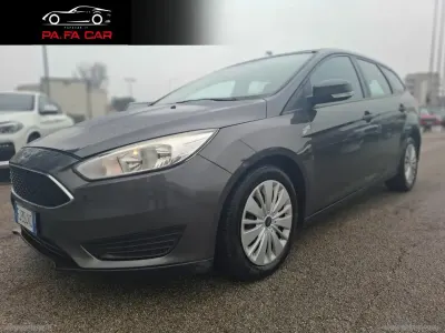 Usata Ford Focus S 95 CV (69 kW) 2017 Gray Station wagon