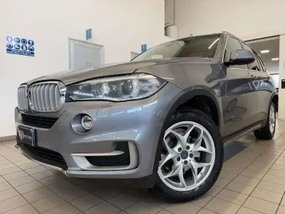 Usata BMW X5 249 CV (183 kW) 2014 Grigio SUV