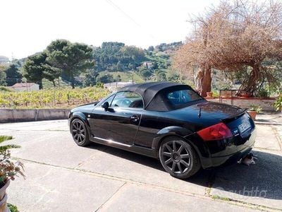 Usata Audi TT 150 CV (110 kW) 2002 Nero Cabrio