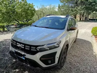 Usado Dacia Sandero Extreme 101 CV (74 kW) 2025 Blanco Berlina