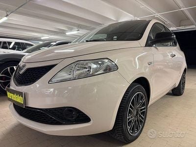 Usata Lancia Ypsilon Gold 69 CV (50 kW) 2019 Beige Utilitaria
