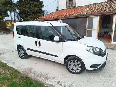 Usata Fiat Doblò 120 CV (88 kW) 2019 Bianco Monovolume