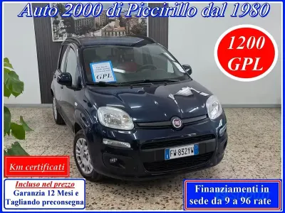 Usata Fiat Panda Lounge 69 CV (50 kW) 2019 Blu Utilitaria