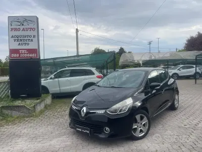 Second-hand Renault Clio IV 90 CP (66 kW) 2014 Negru Berlinǎ