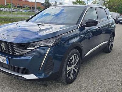 Usado Peugeot 5008 Allure 131 CV (96 kW) 2024 Azul SUV