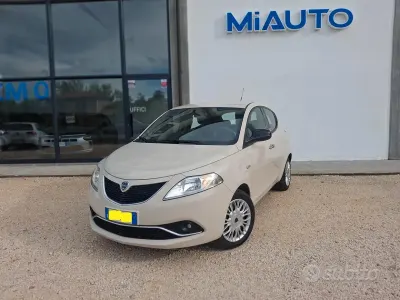 Usata Lancia Ypsilon 69 CV (50 kW) 2017 Beige Utilitaria