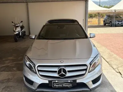Usata Mercedes GLA220 177 CV (130 kW) 2017 Grigio SUV