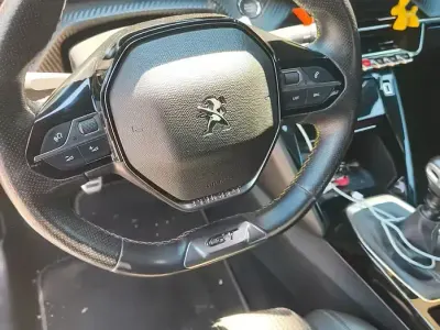 Usata Peugeot 208 GT-line 102 CV (75 kW) 2020 Grigio Utilitaria