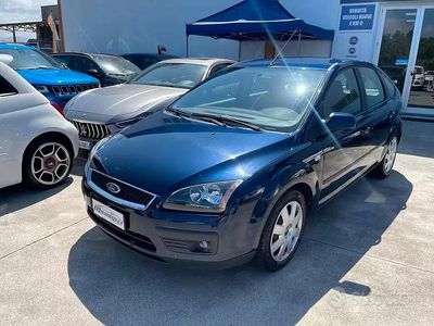 Usata Ford Focus 110 CV (80 kW) 2005 Blu Berlina