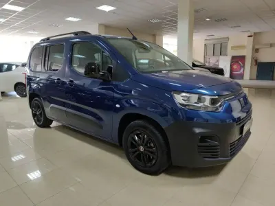 Usata Fiat e-Doblò 56 kW (77 CV) 2023 Blu Monovolume