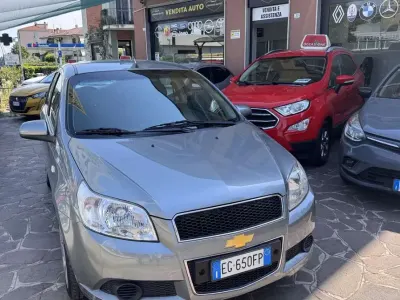 Usata Chevrolet Aveo LT 84 CV (61 kW) 2011 Argento Berlina