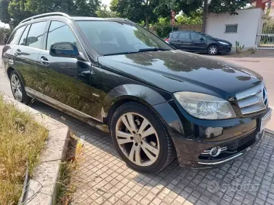 Usata Mercedes C220 Avantgarde 170 CV (125 kW) 2008 Nero Station wagon
