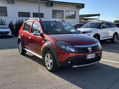 Usata Dacia Sandero Stepway 90 CV (66 kW) 2012 Rosso Berlina