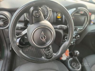 Usata Mini ONE 75 CV (55 kW) 2018 Verde Utilitaria