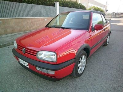 Usata VW Golf Cabriolet 75 CV (55 kW) 1995 Rosso Cabrio
