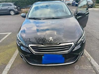 Usata Peugeot 308 115 CV (84 kW) 2015 Nero Utilitaria