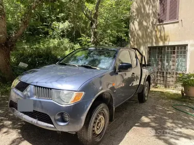 Usata Mitsubishi L200
