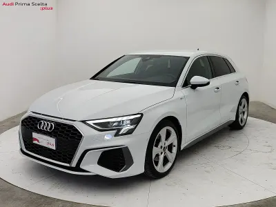 Usata Audi A3 S-Line 150 CV (110 kW) 2024 Bianco ghiaccio metallizzato Berlina