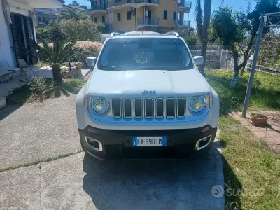 Usata Jeep Renegade Limited 140 CV (102 kW) 2015 Bianco SUV