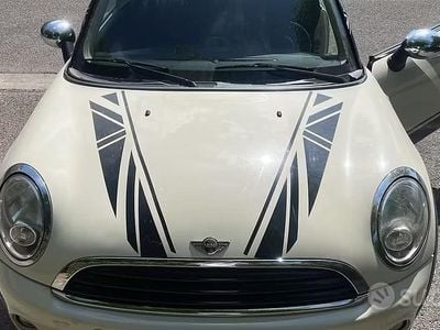 Usata Mini Cooper 75 CV (55 kW) 2010 Bianco Utilitaria