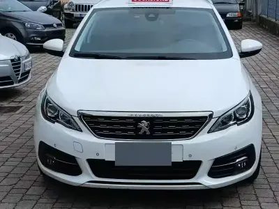 Usata Peugeot 308 Allure 131 CV (96 kW) 2020 Bianco Station wagon